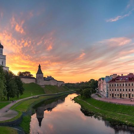 Golden Embankment Hotel Pskov Ngoại thất bức ảnh