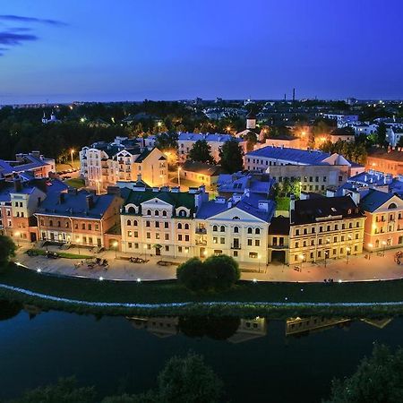 Golden Embankment Hotel Pskov Ngoại thất bức ảnh