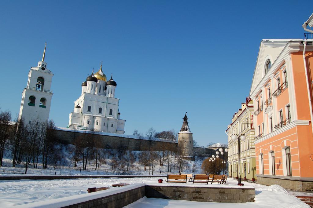 Golden Embankment Hotel Pskov Ngoại thất bức ảnh